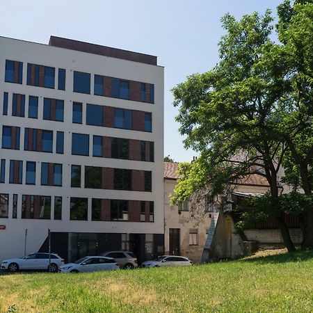Hostel Homer Liben Πράγα Εξωτερικό φωτογραφία