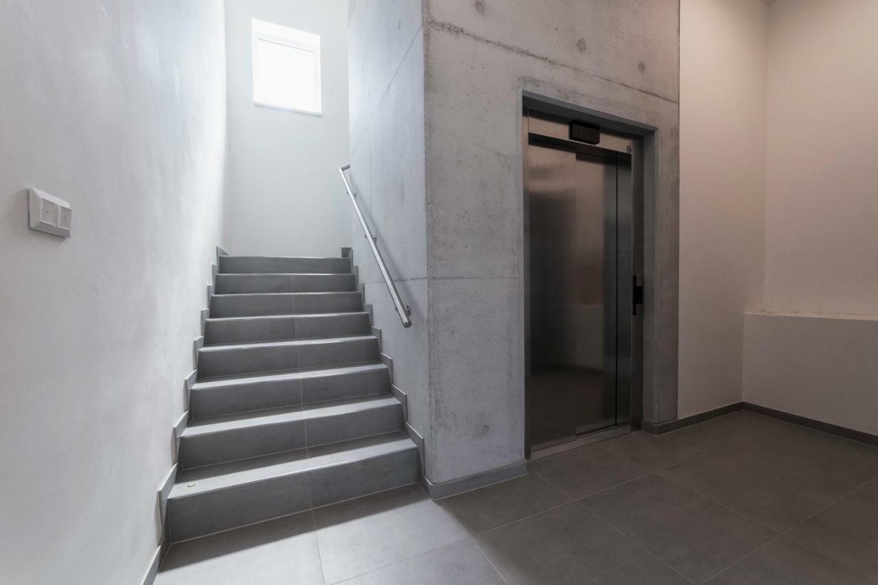 Hostel Homer Liben Πράγα Εξωτερικό φωτογραφία