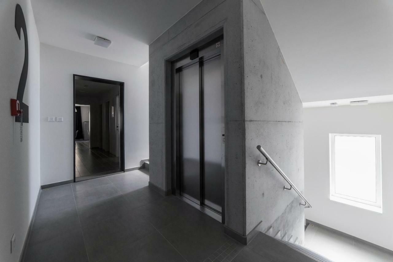 Hostel Homer Liben Πράγα Εξωτερικό φωτογραφία