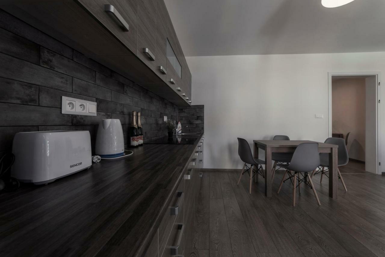 Hostel Homer Liben Πράγα Εξωτερικό φωτογραφία